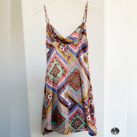 Urban Outfitters Mallory Satin Slip Dress Floral Pink Purple Size XS - Picture 3 of 8